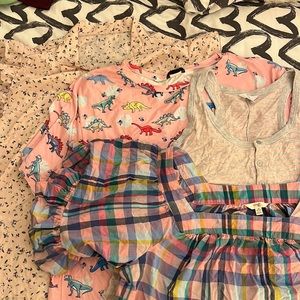 Women’s plus size shirts in EUC size 20/22